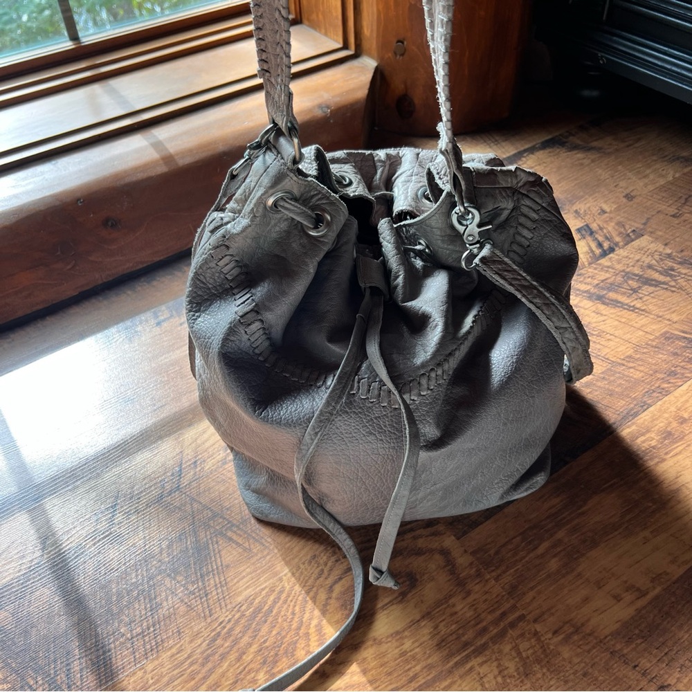 DAY AND MOOD LEATHER PURSE